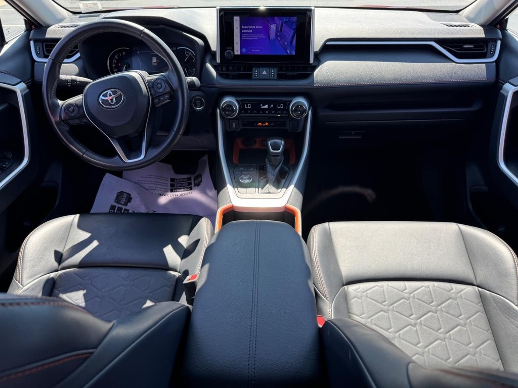 Toyota RAV4 Vehicle Image 12