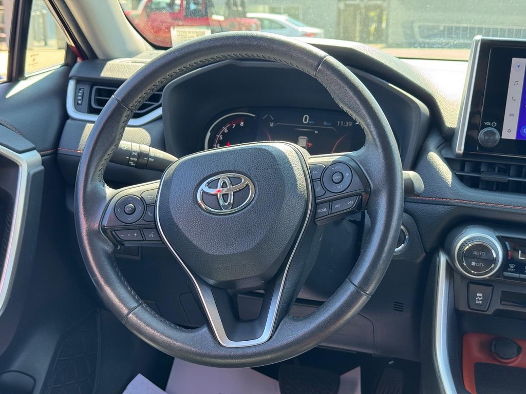 Toyota RAV4 Vehicle Image 13