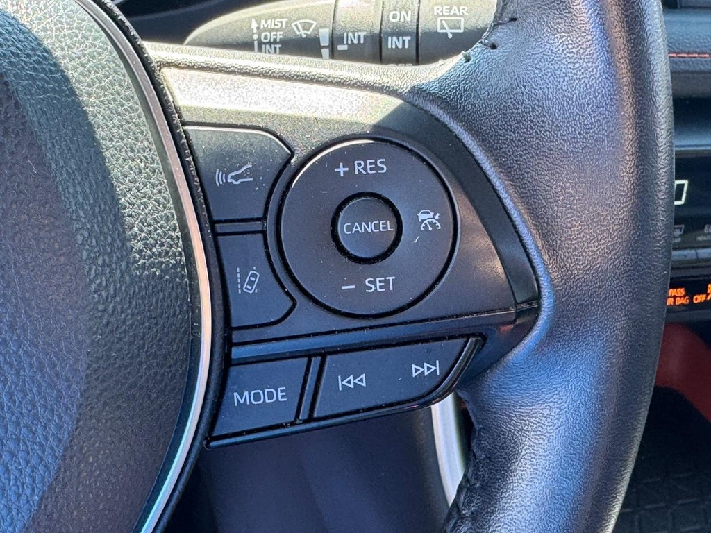 Toyota RAV4 Vehicle Image 19