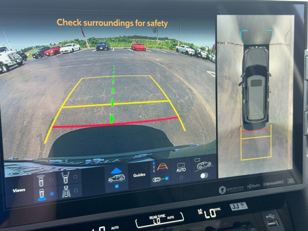 Toyota Sequoia Vehicle Image 31