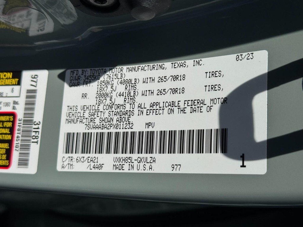 Toyota Sequoia Vehicle Image 32