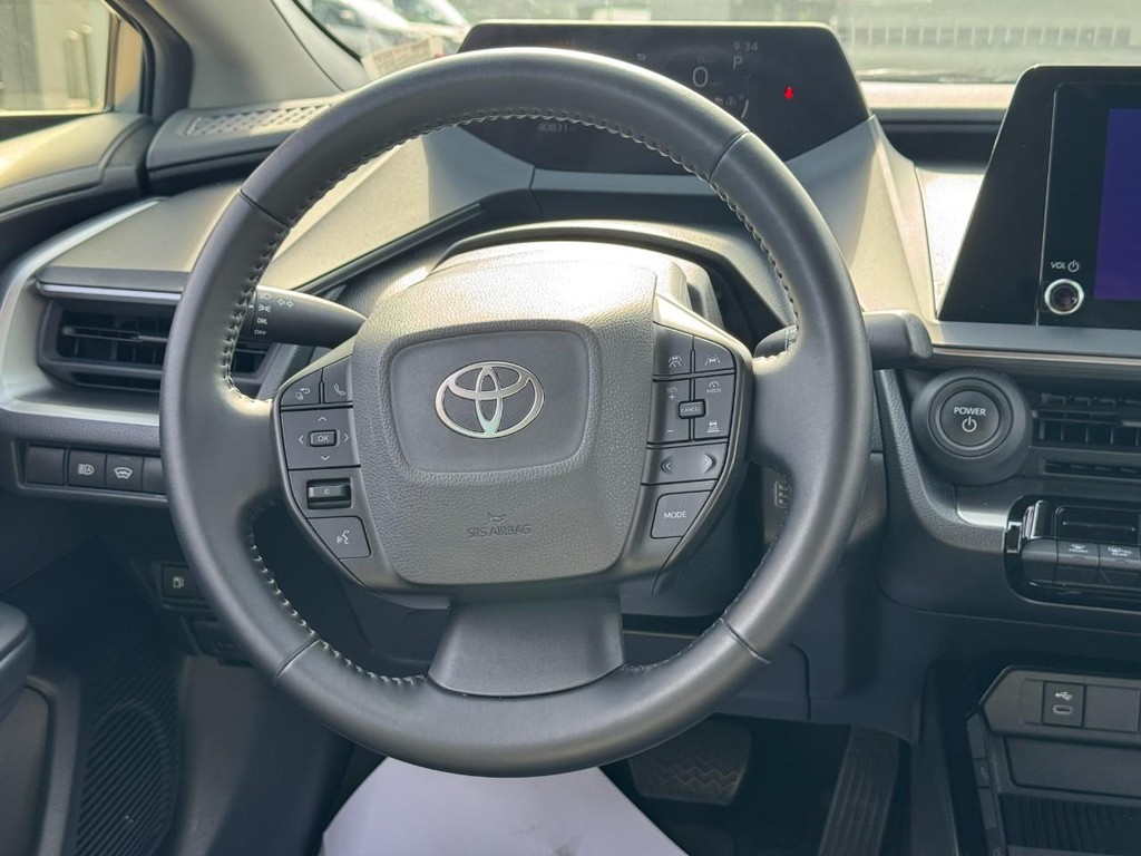 Toyota Prius Vehicle Image 13