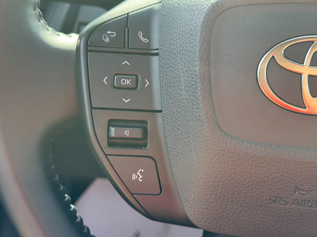Toyota Prius Vehicle Image 18