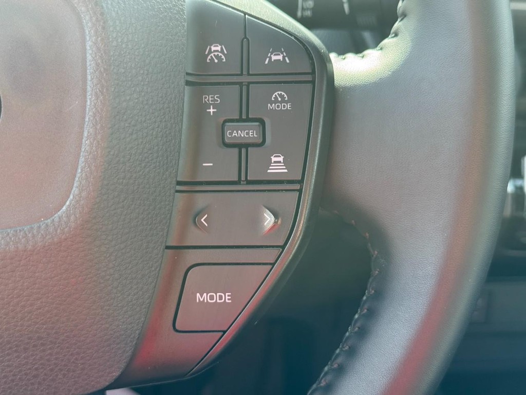 Toyota Prius Vehicle Image 19
