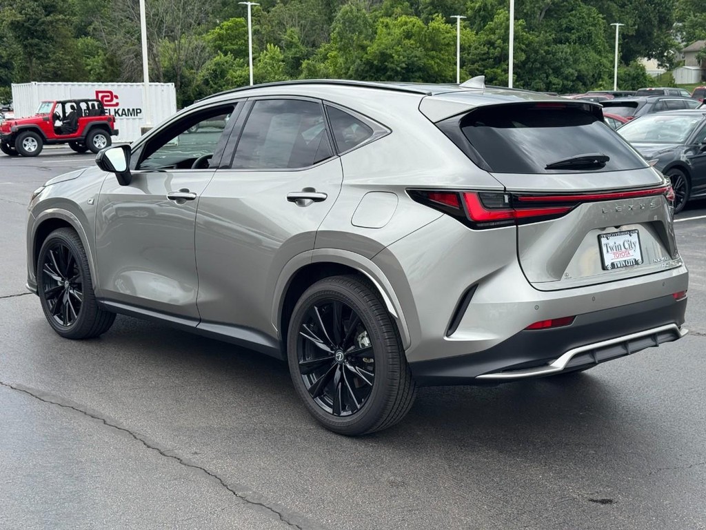Lexus NX Vehicle Image 7