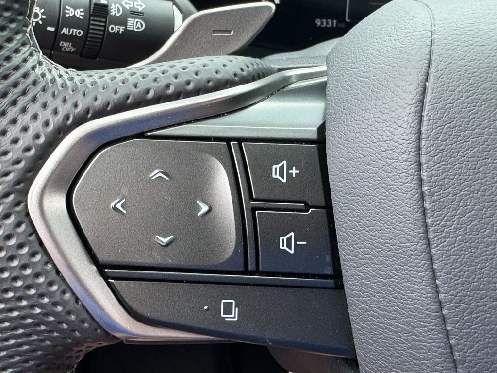 Lexus NX Vehicle Image 19