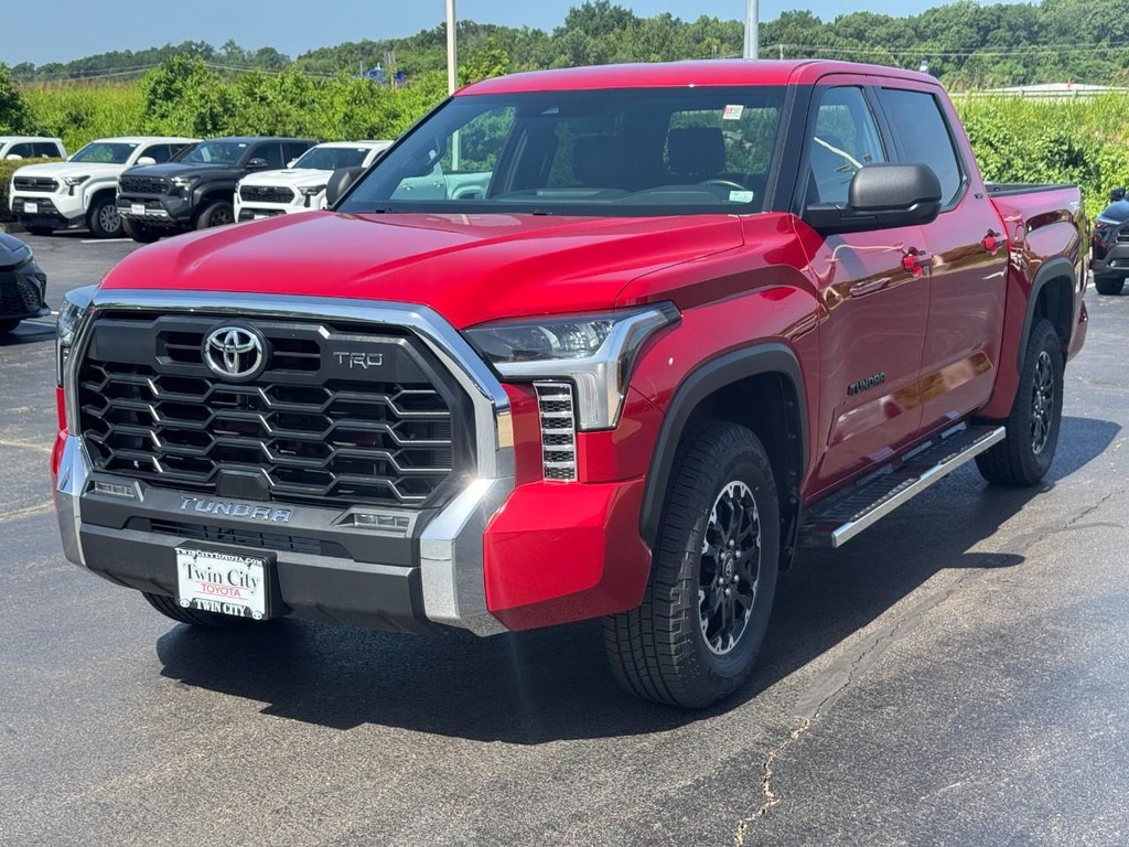 Toyota Tundra 4WD Vehicle Image 10