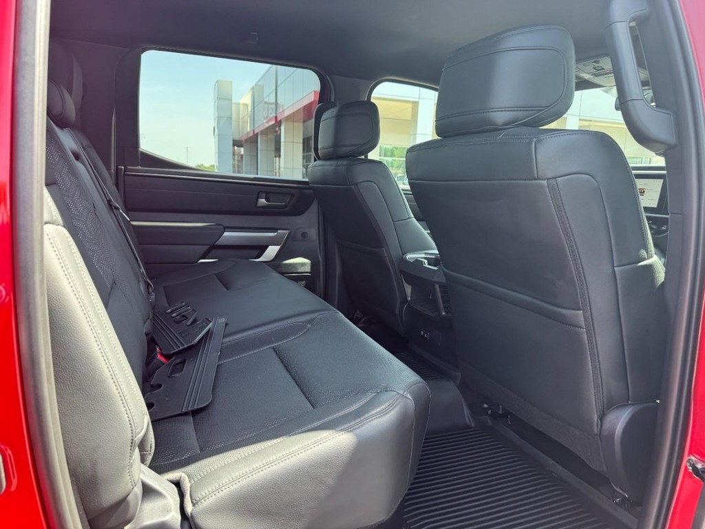 Toyota Tundra 4WD Vehicle Image 13