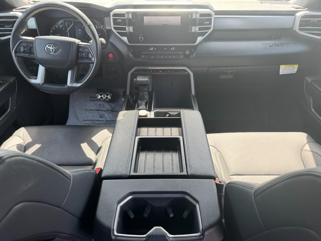 Toyota Tundra 4WD Vehicle Image 14