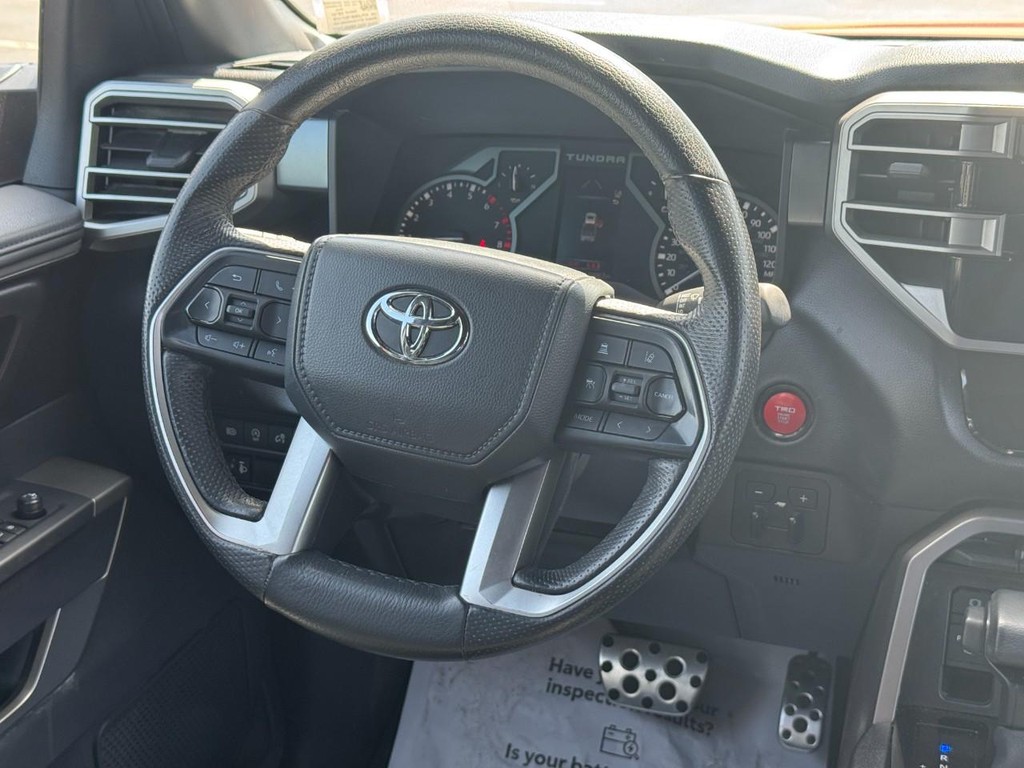 Toyota Tundra 4WD Vehicle Image 15