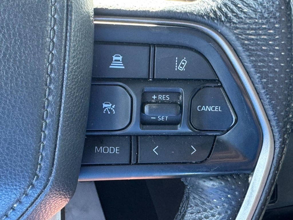 Toyota Tundra 4WD Vehicle Image 21