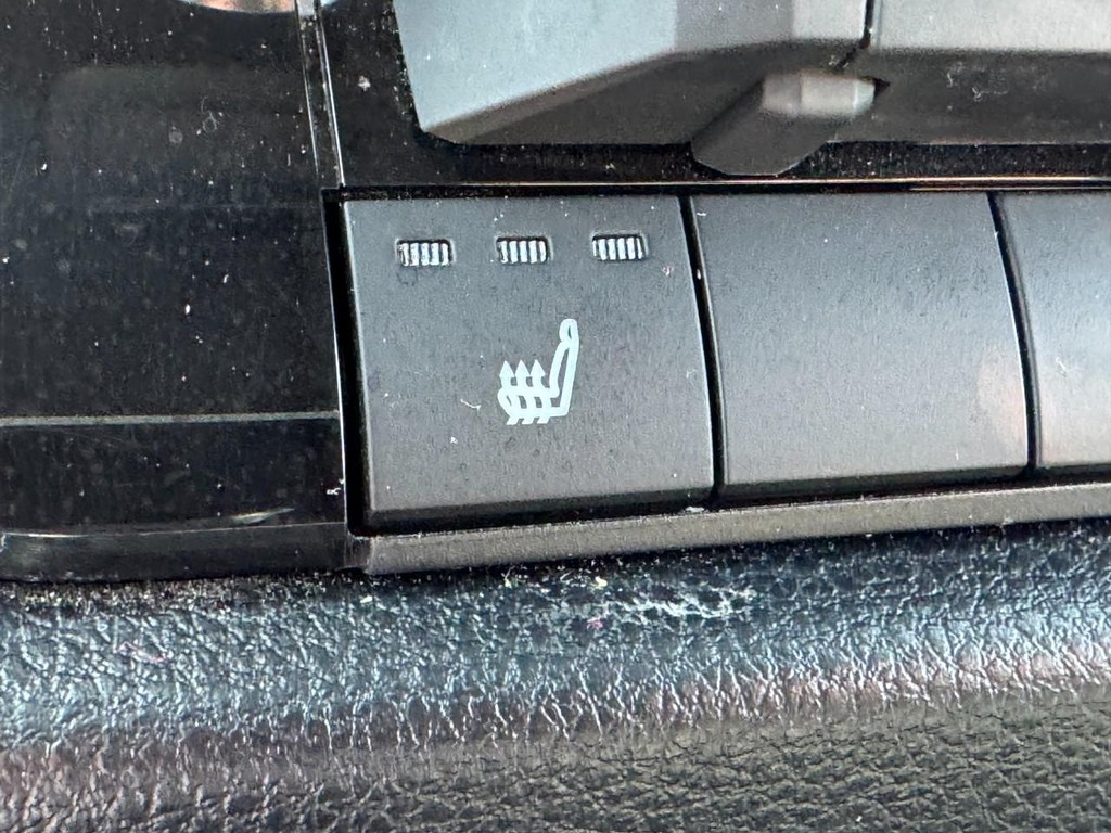 Toyota Tundra 4WD Vehicle Image 24