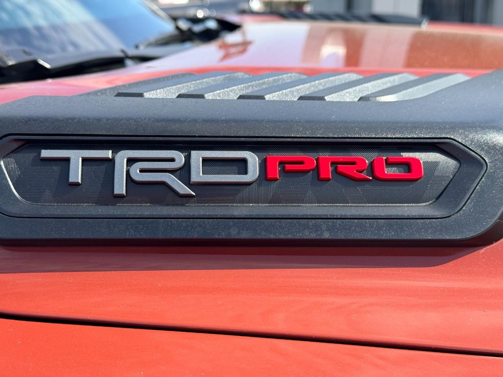 Toyota Tundra 4WD Vehicle Image 10
