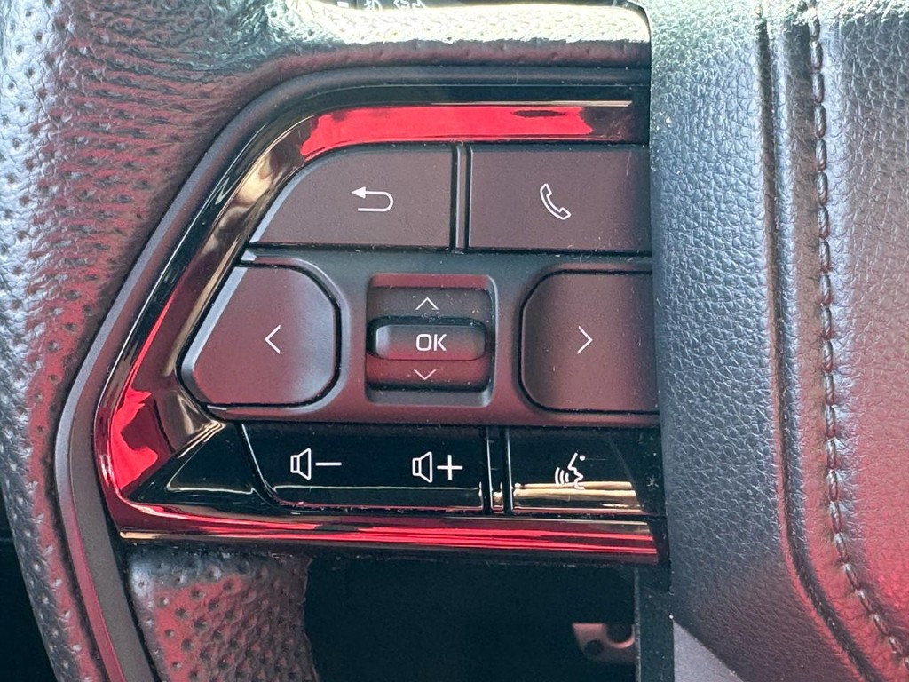 Toyota Tundra 4WD Vehicle Image 19