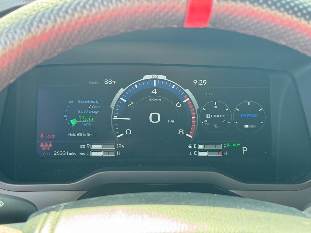 Toyota Tundra 4WD Vehicle Image 21