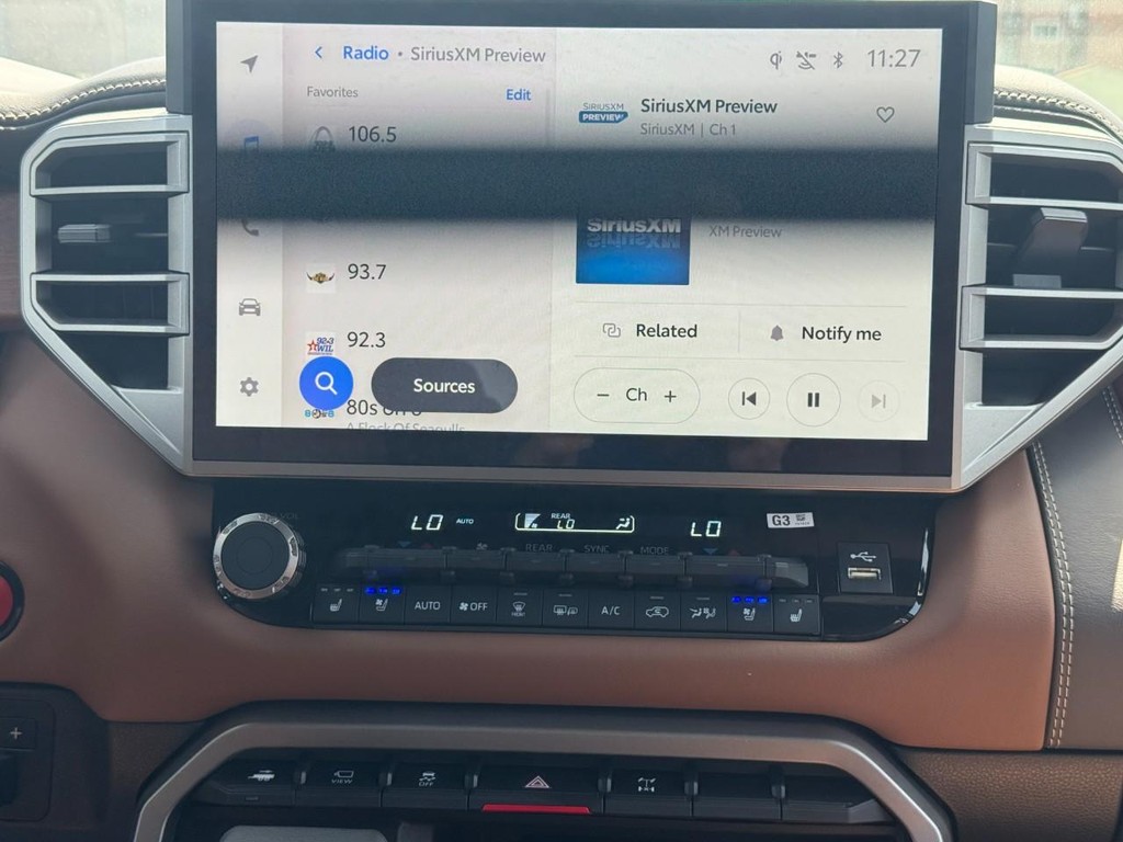 Toyota Sequoia Vehicle Image 17