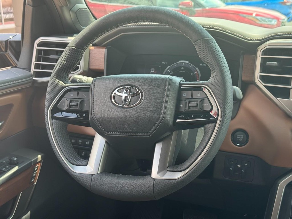 Toyota Tundra 4WD Vehicle Image 9