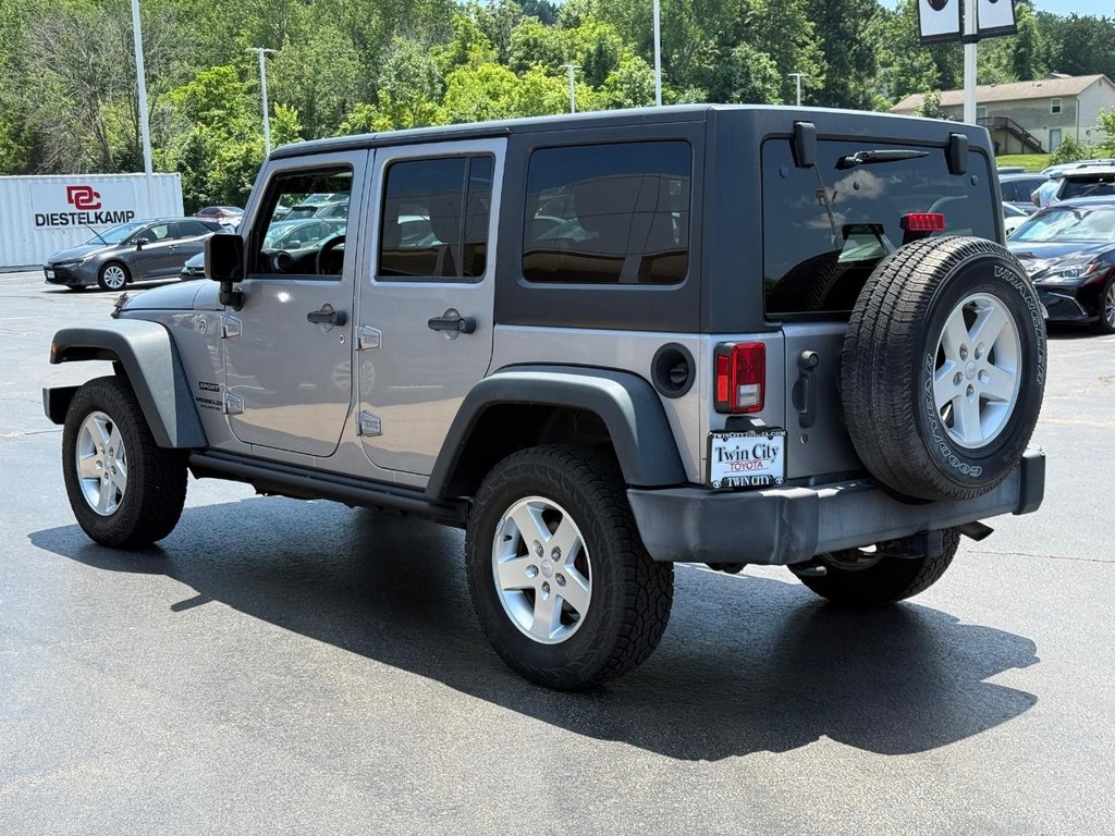 Jeep Wrangler Unlimited Vehicle Image 6