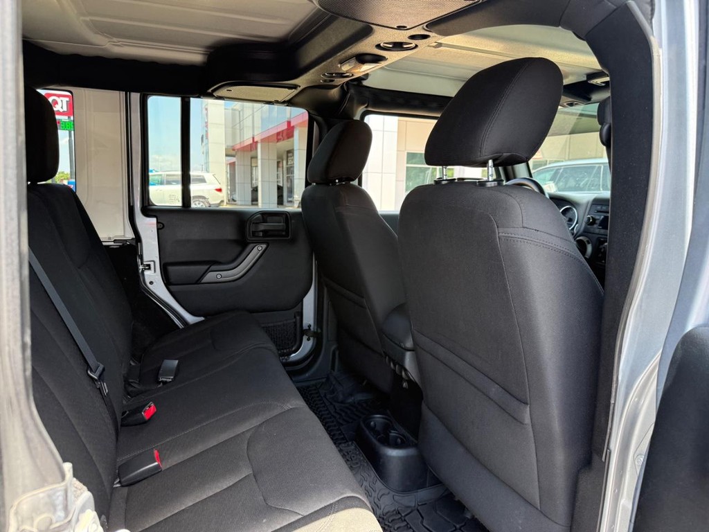 Jeep Wrangler Unlimited Vehicle Image 10