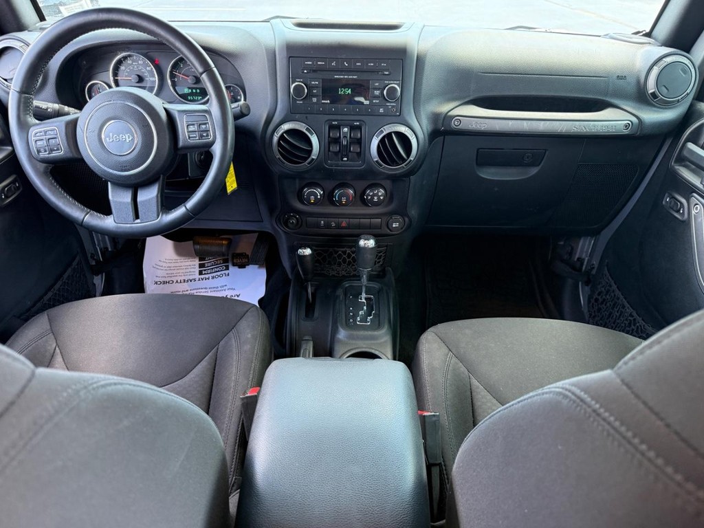 Jeep Wrangler Unlimited Vehicle Image 11