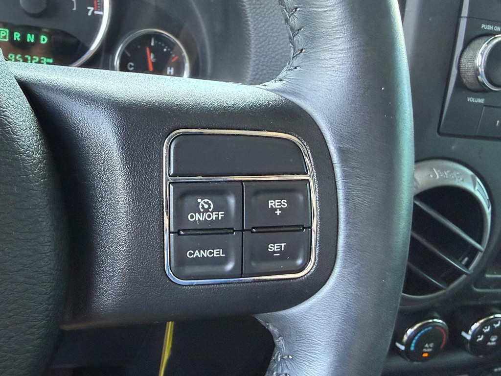 Jeep Wrangler Unlimited Vehicle Image 18
