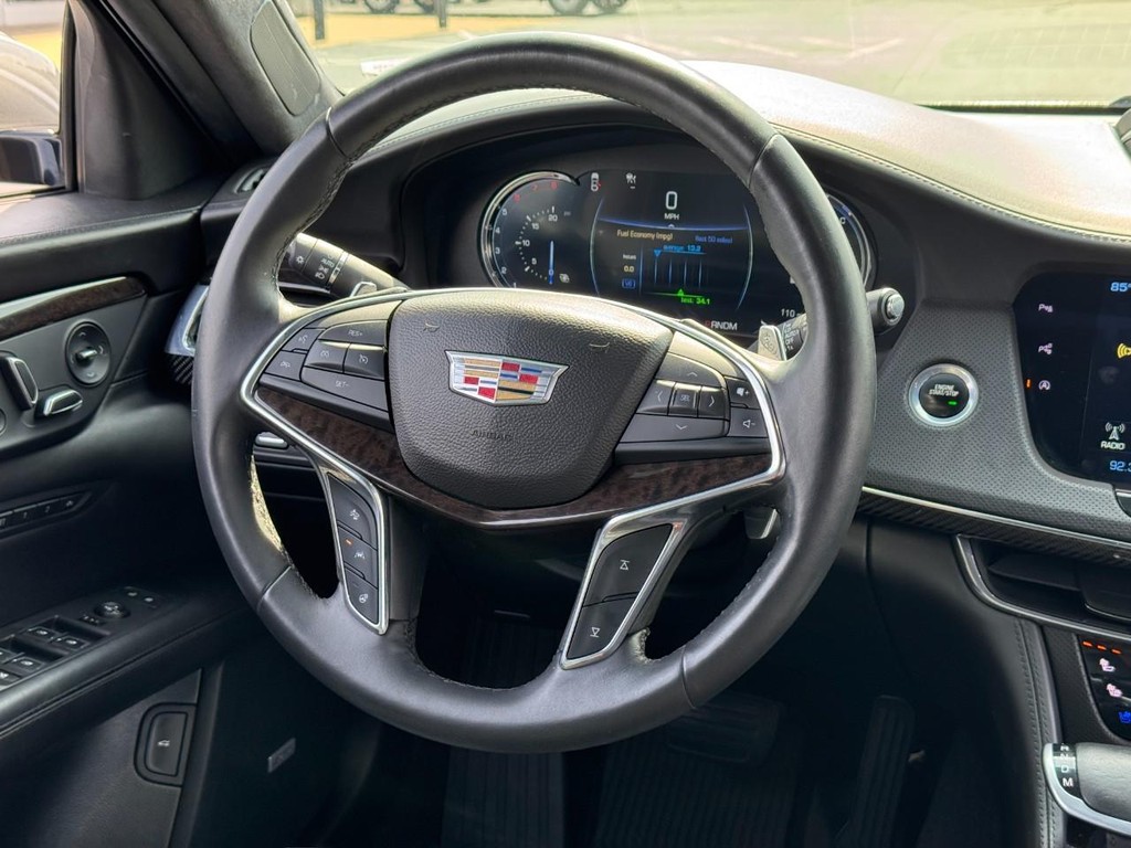 Cadillac CT6 Vehicle Image 14