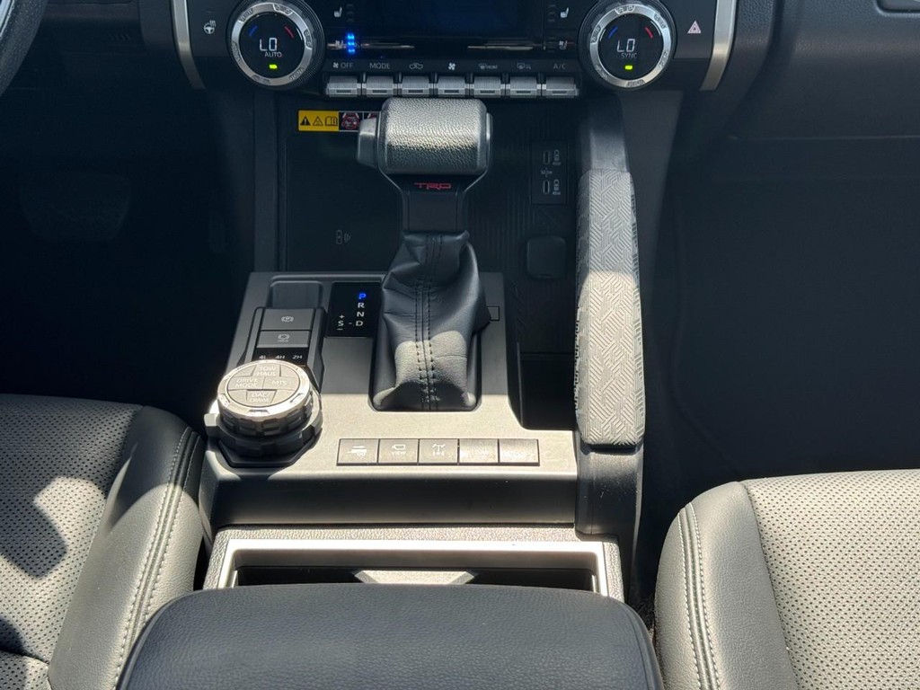 Toyota Tacoma 4WD Vehicle Image 15