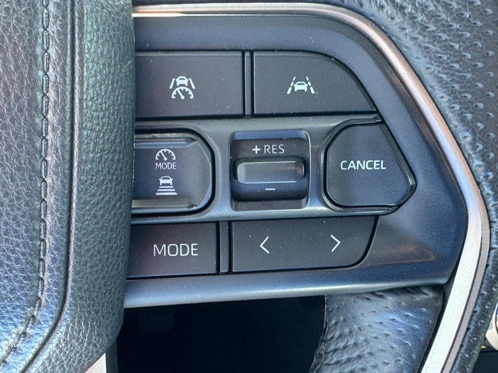 Toyota Tacoma 4WD Vehicle Image 19