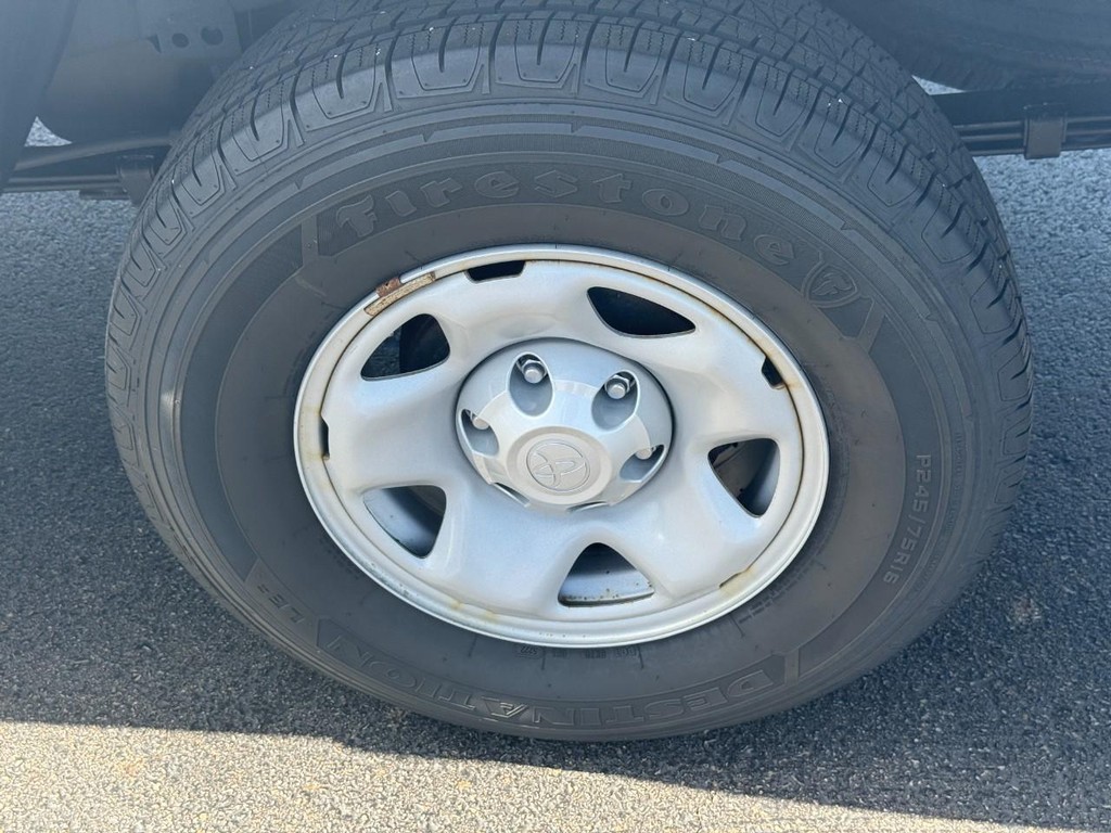Toyota Tacoma 4WD Vehicle Image 8