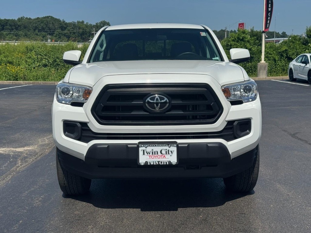 Toyota Tacoma 4WD Vehicle Image 10