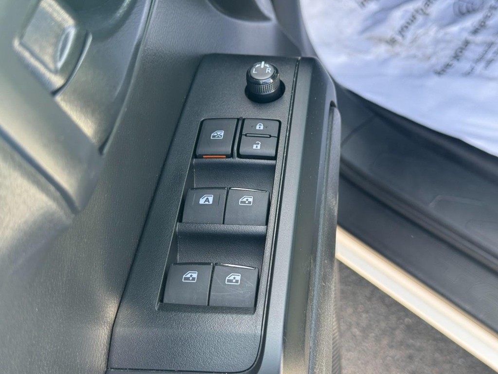 Toyota Tacoma 4WD Vehicle Image 16