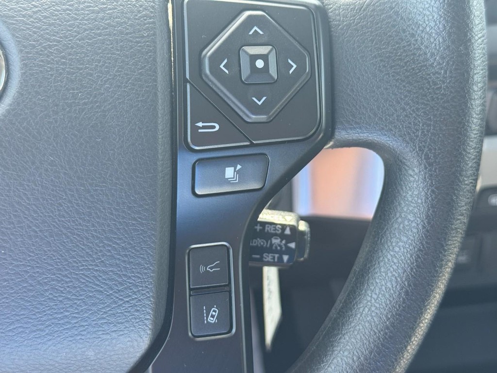 Toyota Tacoma 4WD Vehicle Image 19