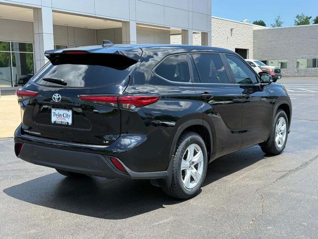 Toyota Highlander Vehicle Image 3