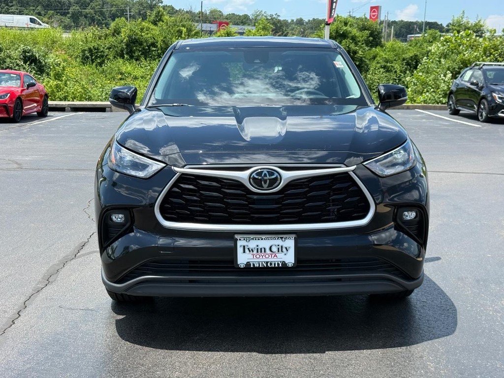Toyota Highlander Vehicle Image 10