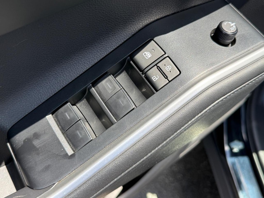 Toyota Highlander Vehicle Image 17