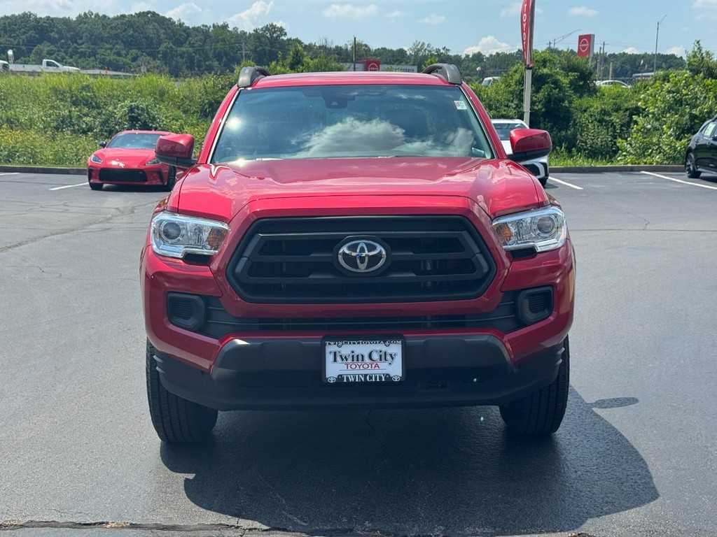 Toyota Tacoma 4WD Vehicle Image 10