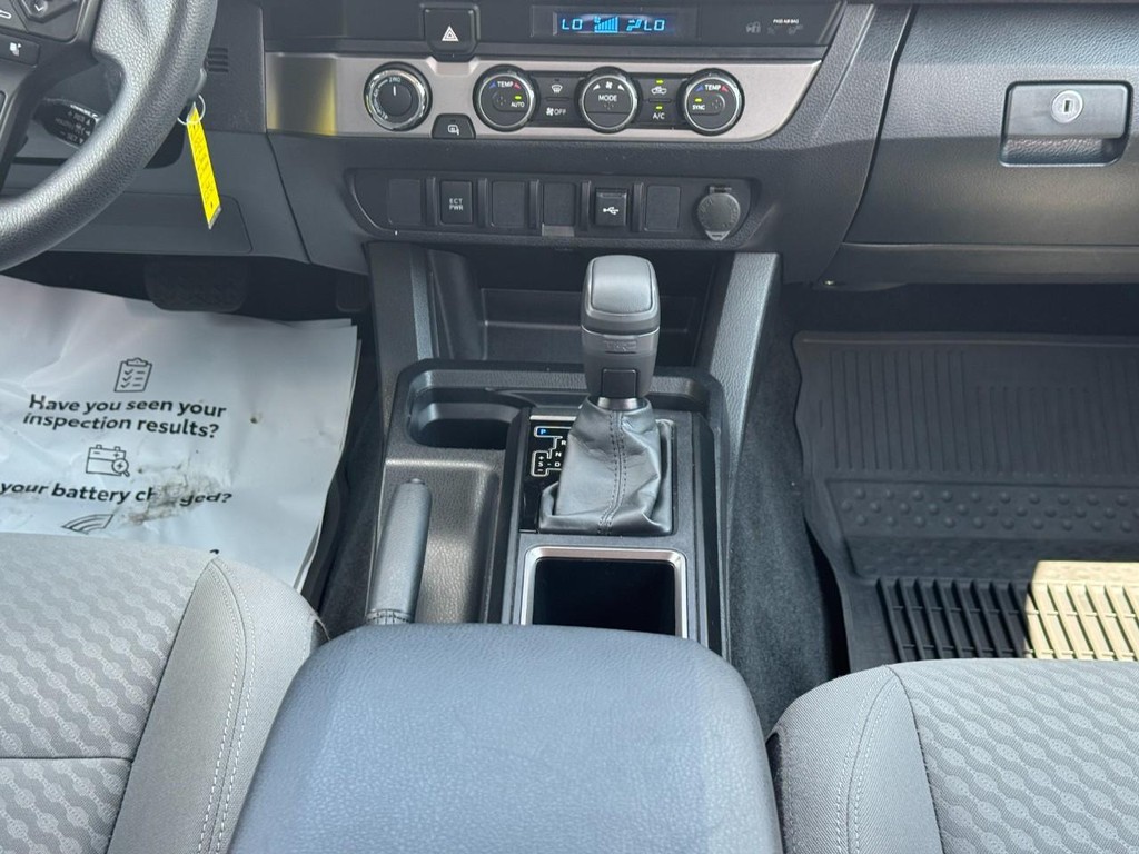 Toyota Tacoma 4WD Vehicle Image 15