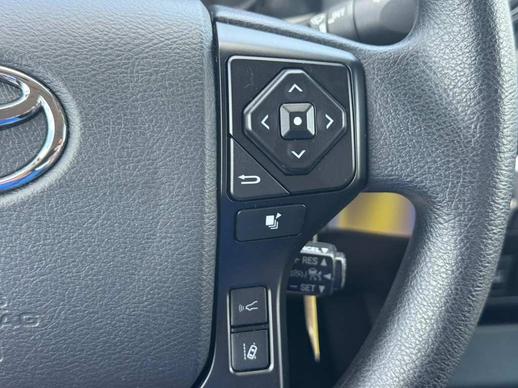 Toyota Tacoma 4WD Vehicle Image 19