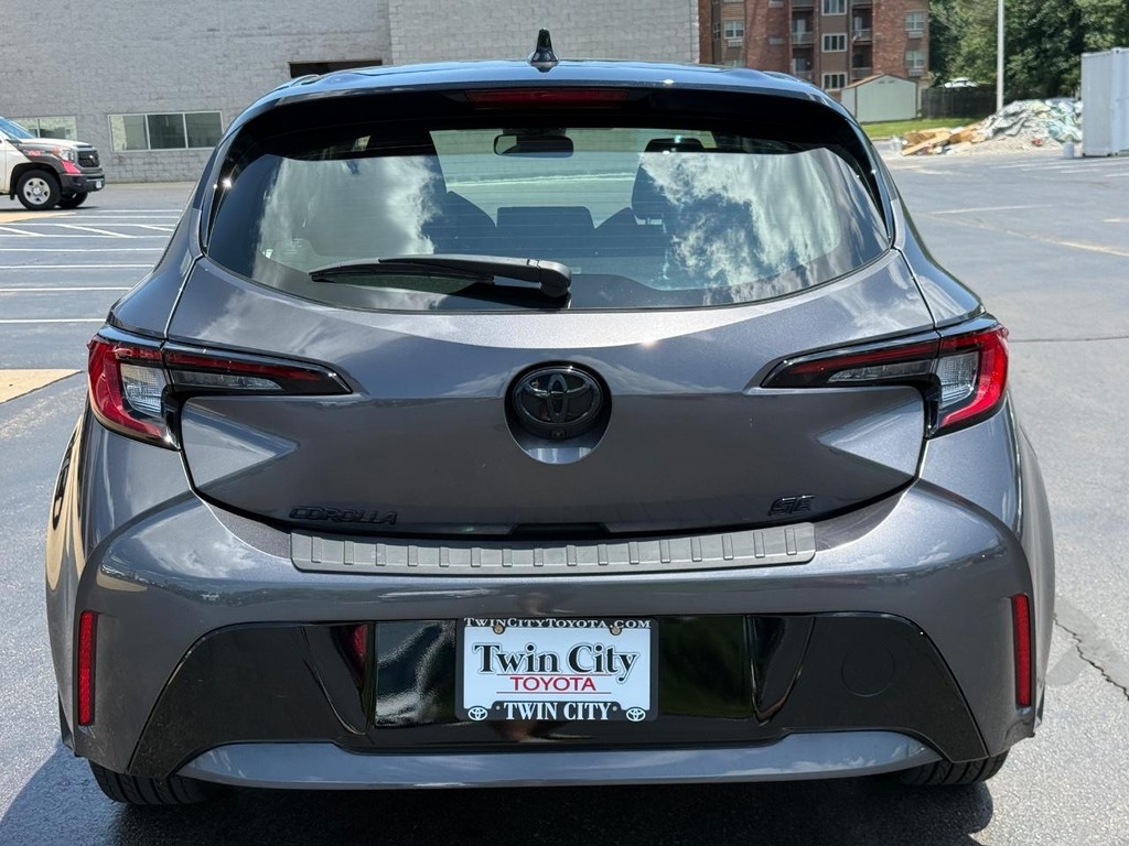 Toyota Corolla Hatchback Vehicle Image 5