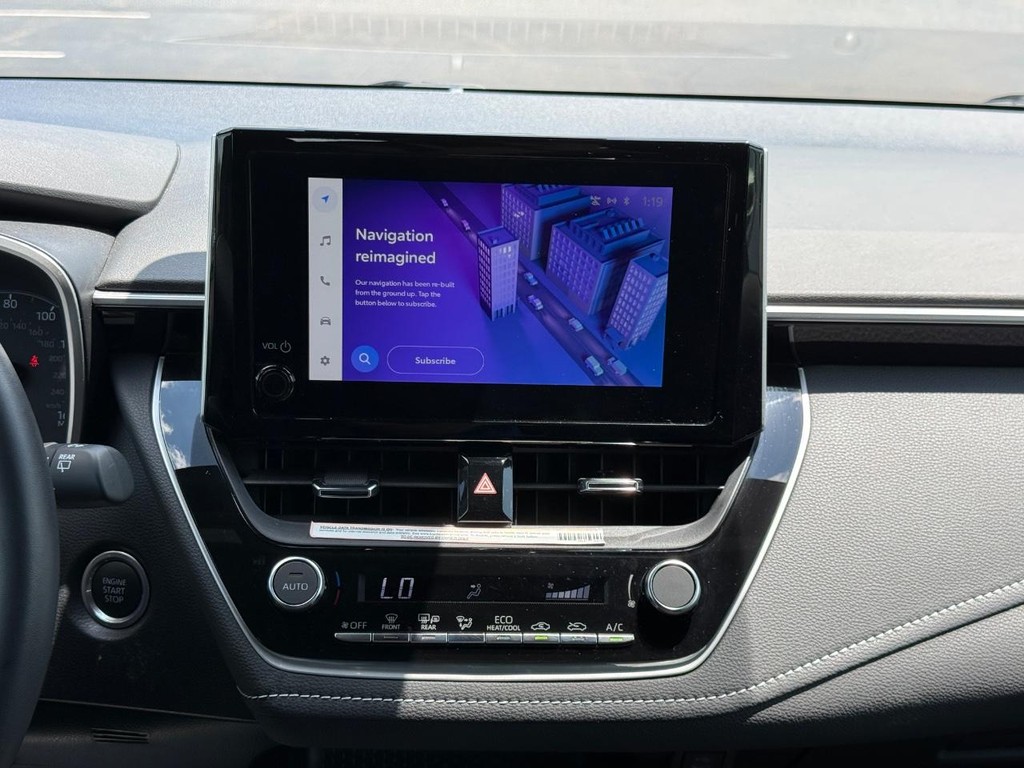 Toyota Corolla Hatchback Vehicle Image 14