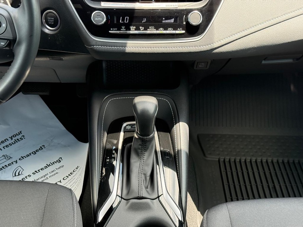 Toyota Corolla Hatchback Vehicle Image 15