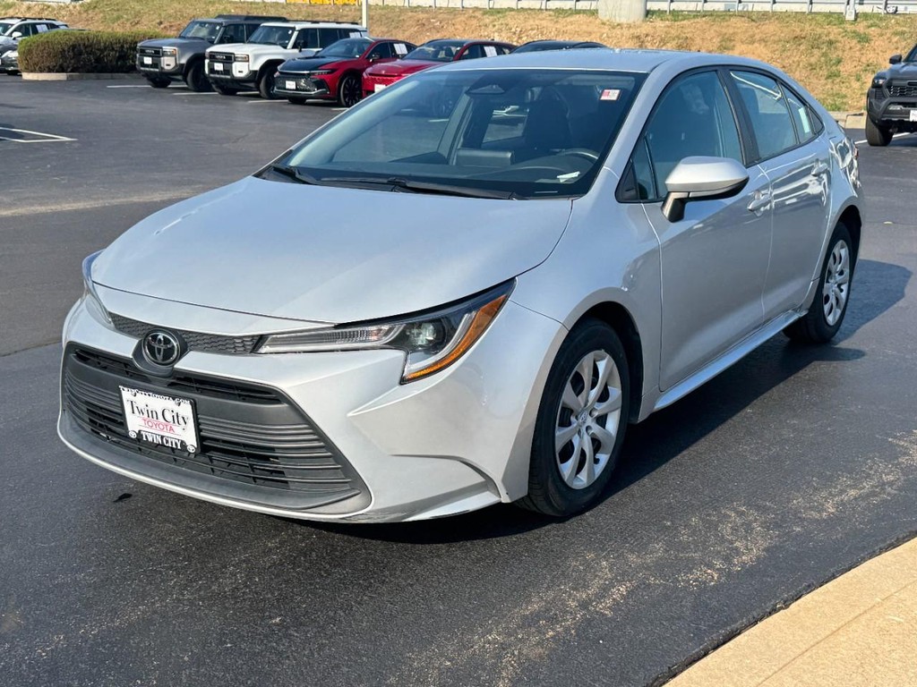 Toyota Corolla Vehicle Image 9