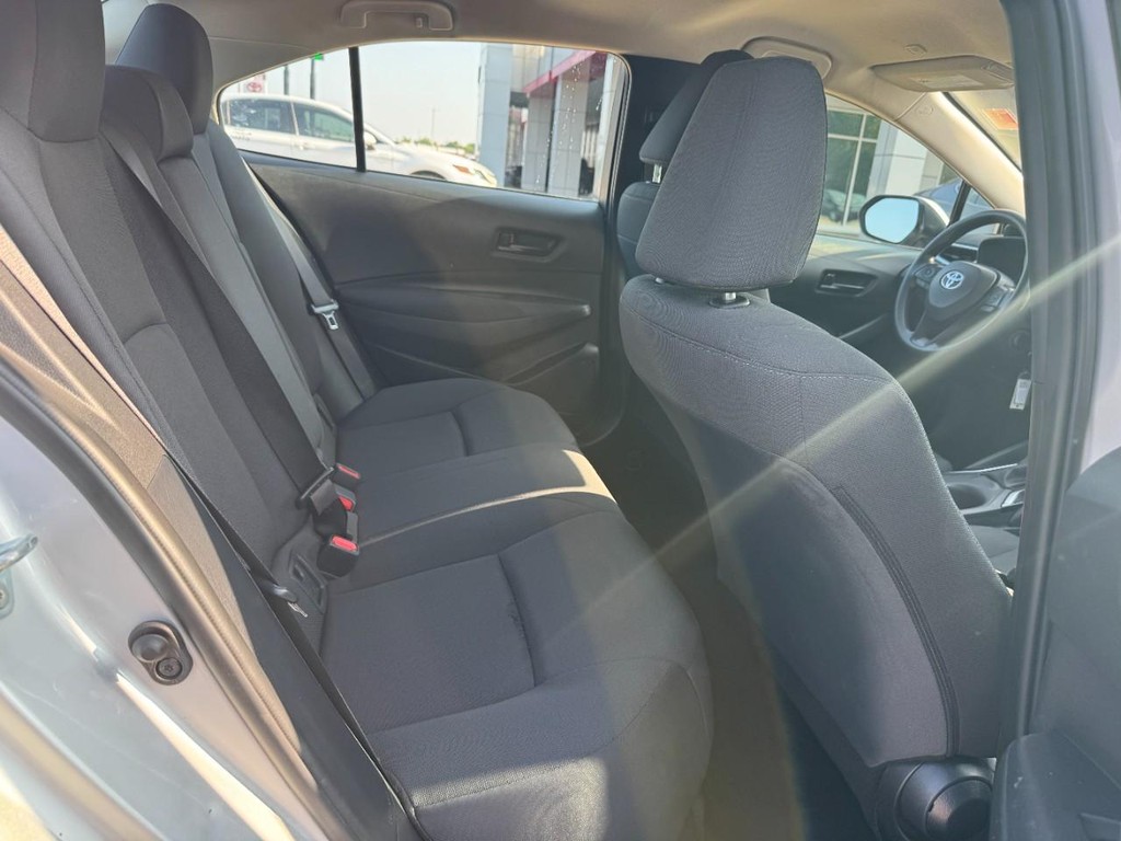 Toyota Corolla Vehicle Image 11
