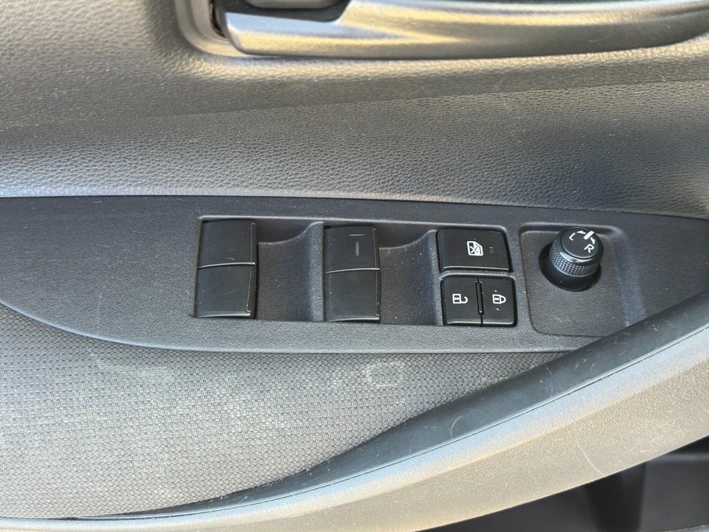 Toyota Corolla Vehicle Image 17