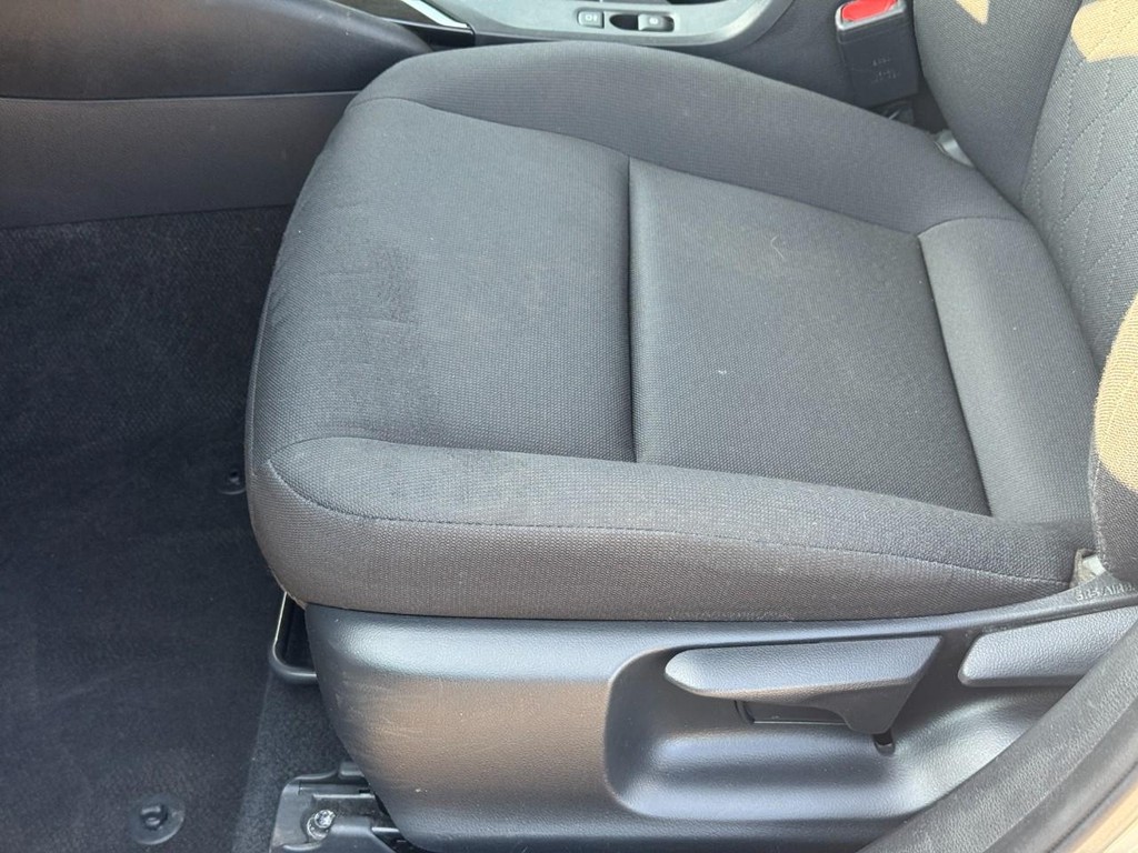 Toyota Corolla Vehicle Image 18