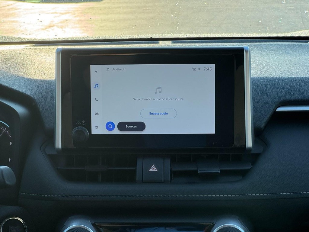 Toyota RAV4 Vehicle Image 14