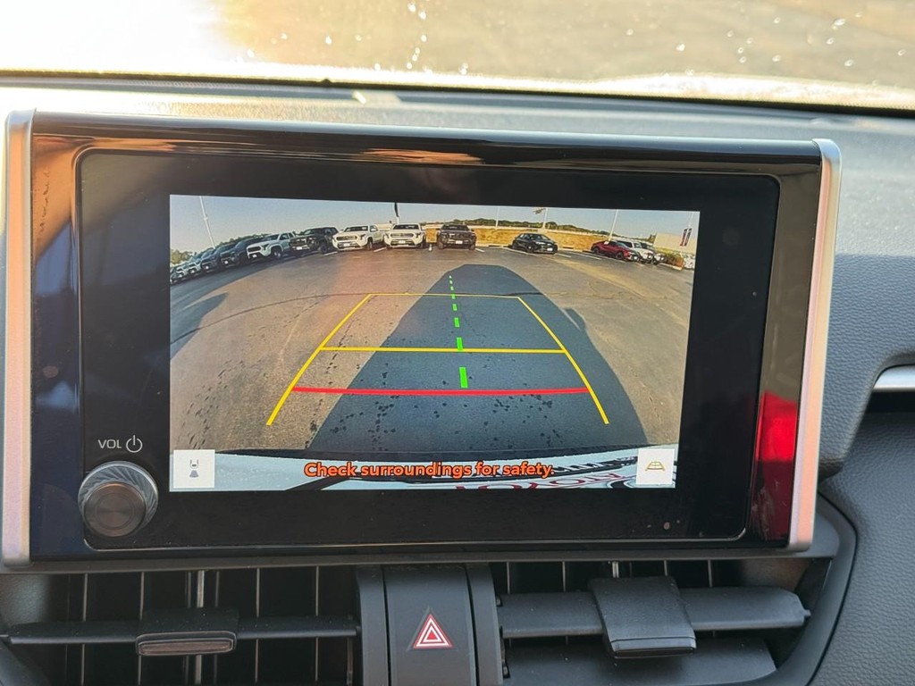 Toyota RAV4 Vehicle Image 23