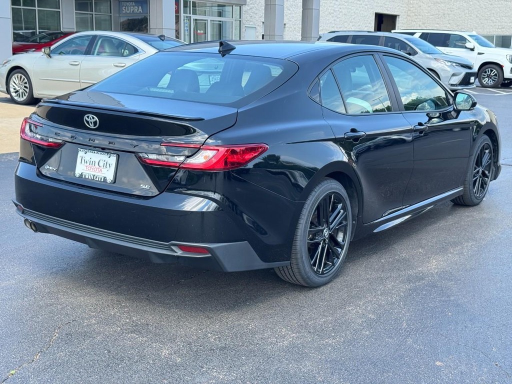 Toyota Camry Vehicle Image 3