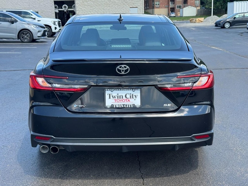 Toyota Camry Vehicle Image 7