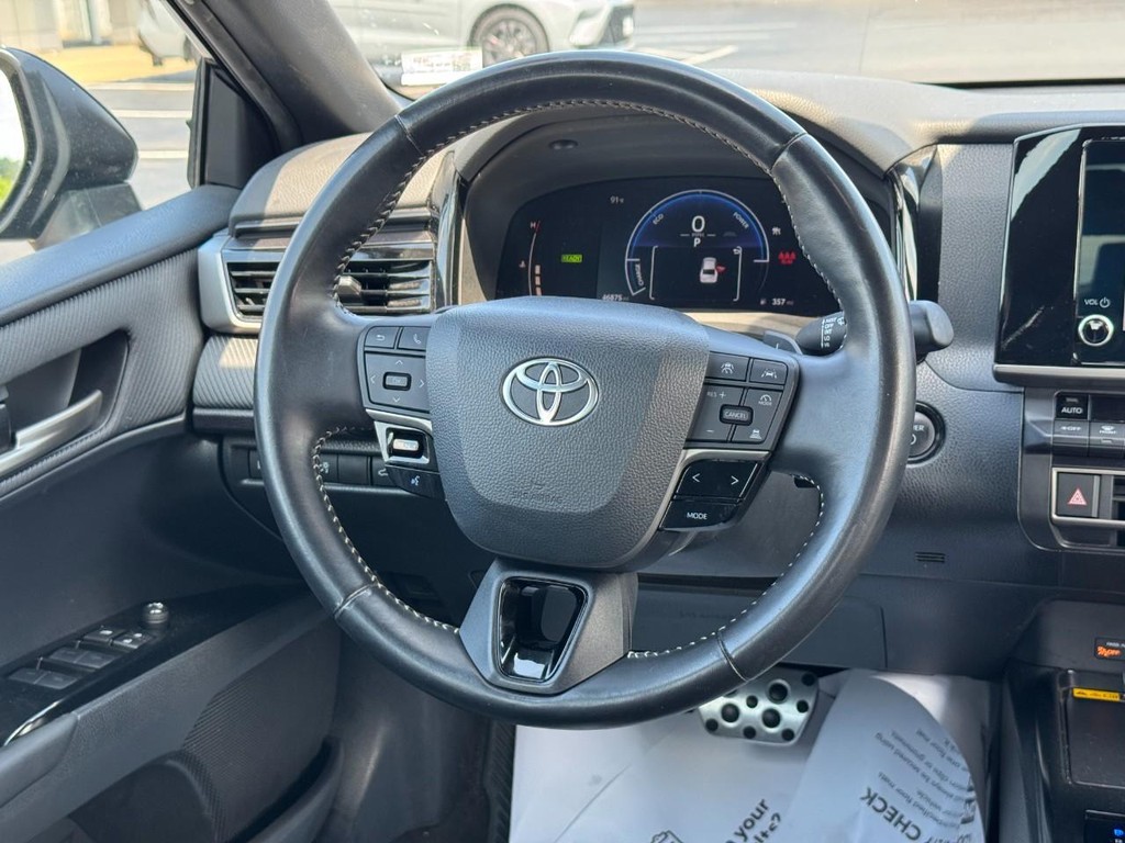 Toyota Camry Vehicle Image 14